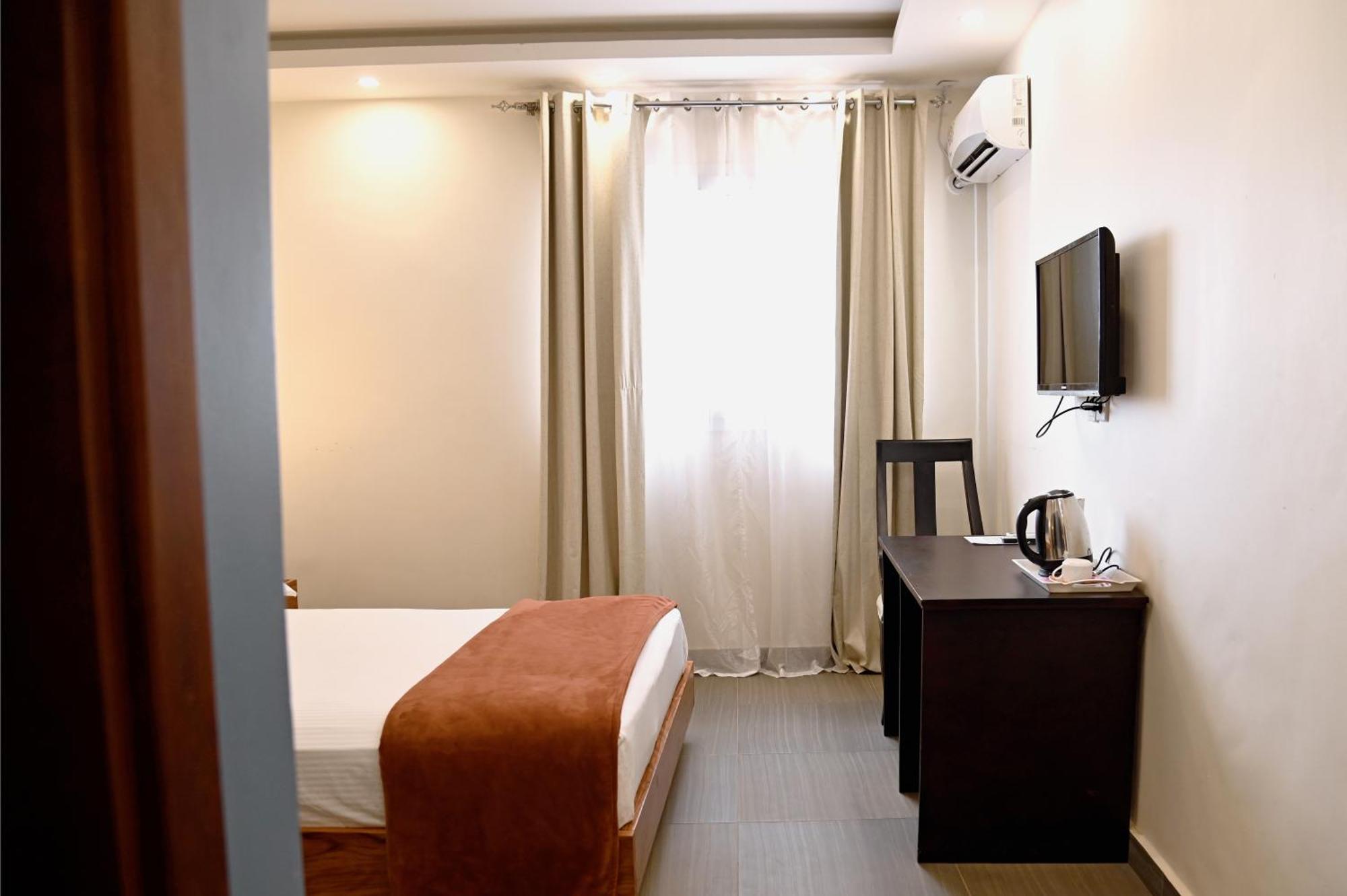 Cincinnati Hotel Yaoundé Buitenkant foto